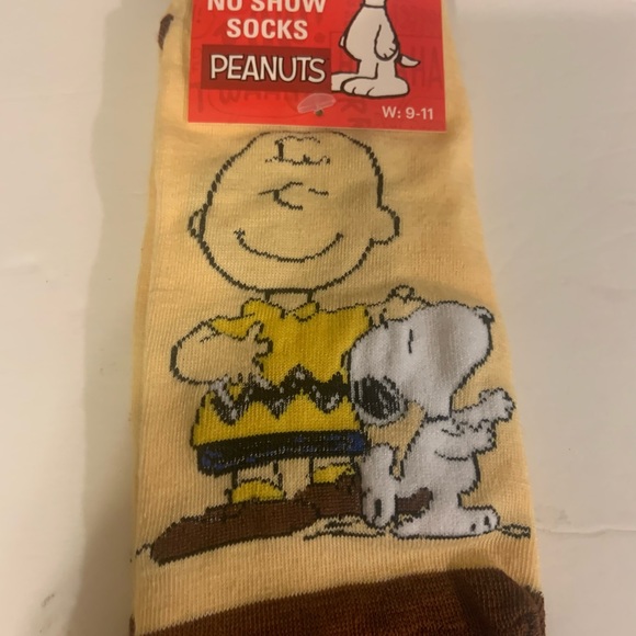 Peanuts Accessories Peanuts Charlie Brown Socks Poshmark